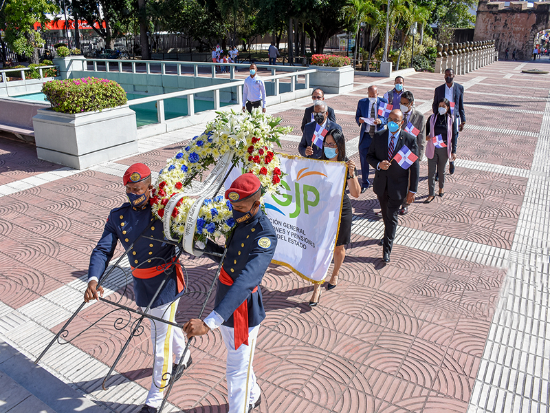 Jubilaciones y Pensiones realiza actos oficiales con motivo del 177 Aniversario de la Independencia