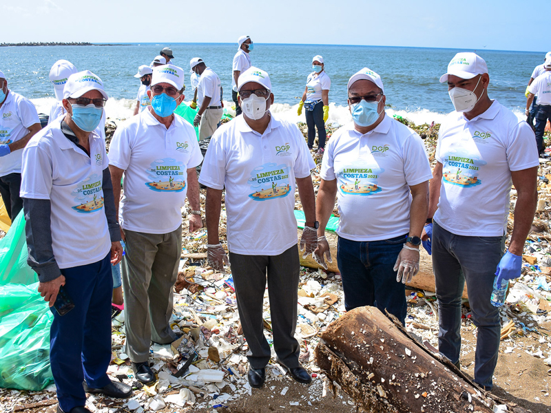 DGJP realiza jornada de limpieza de costas