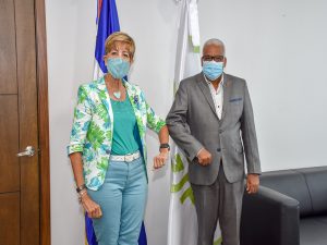El director general de Jubilaciones y Pensiones, licenciado Juan Rosa, recibió este miércoles en su despacho una visita de cortesía de la senadora de Puerto Plata, Ginette Bournigal, encuentro el cual tuvo como objetivo abordar temas en común para ambas partes.