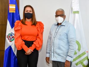 Director general de Jubilaciones y Pensiones recibe visita diputada provincia San José de Ocoa.