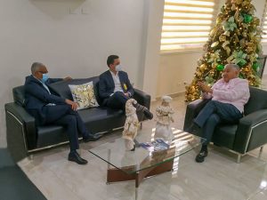 Director de Jubilaciones y Pensiones realiza visita al director de la OMSA