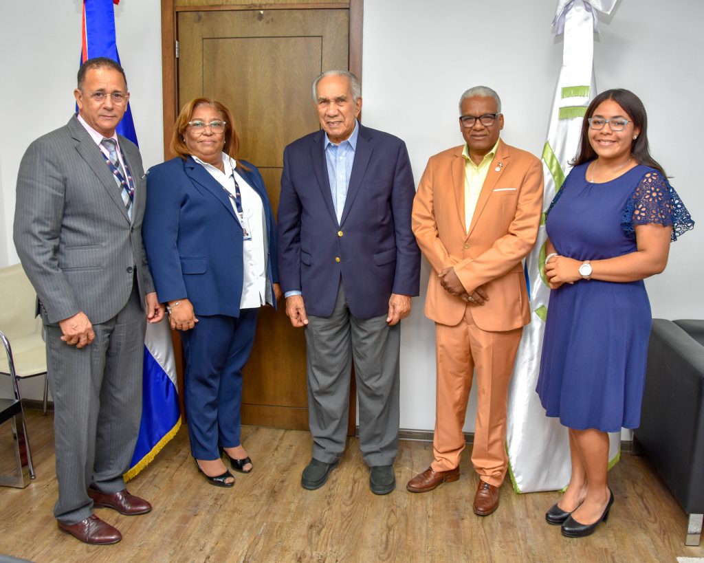 Director general de pensiones recibe en su despacho al ejecutivo de CONAPE Director general de pensiones recibe en su despacho al ejecutivo de CONAPE