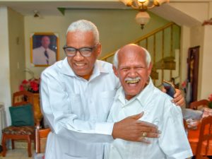 Director general Jubilaciones y Pensiones visita pensionados por Día Internacional del Envejeciente