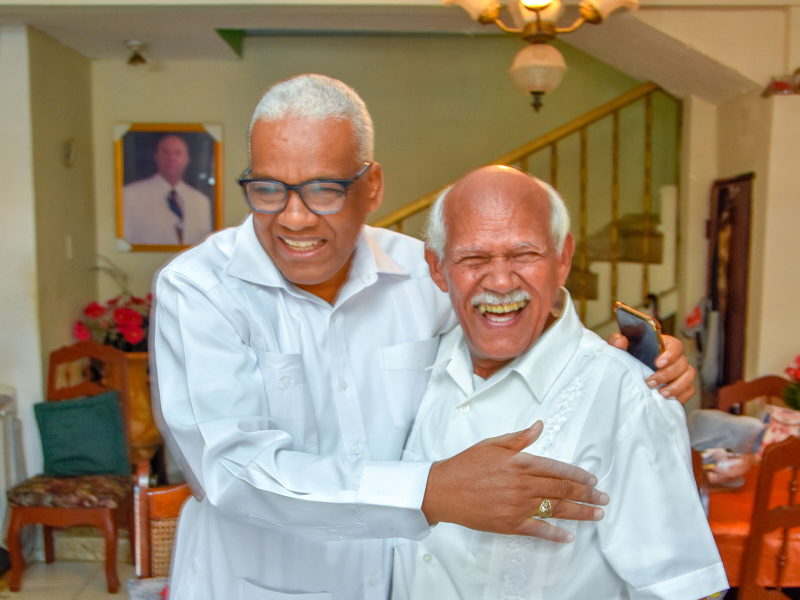 Director general Jubilaciones y  Pensiones visita pensionados por Día Internacional del Envejeciente