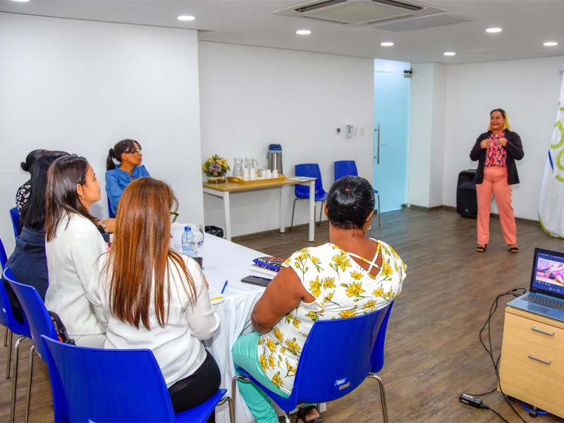 Colaboradoras de la DGJP reciben charla sobre el Cáncer de mama