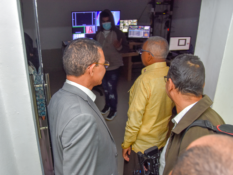 Director de Pensiones realiza visita de cortesía en Radio Televisión Educativa (RTVE)