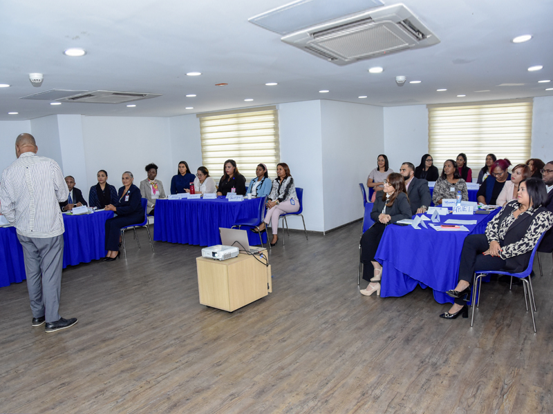 Jubilaciones y Pensiones imparte curso “Taller Protocolo y Ceremoniales de Estado” a colaboradores