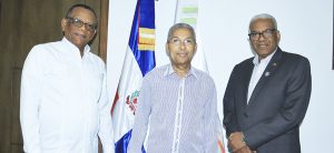 Licenciado Juan Rosa recibe a director de Migración y expresidente del CMD