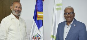 Licenciado Juan Rosa recibe visita del director de INABIE.