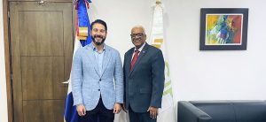 Superintendente de Pensiones gira visita de cortesía al Director General Pensiones