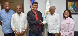 Director general de Jubilaciones y Pensiones recibe visita de Francisco Peña.