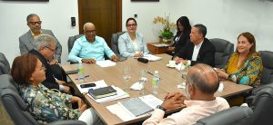 El director general de Jubilaciones y Pensiones a Cargo del Estado (DGJP), licenciado Juan Rosa, se reunió este jueves con una comisión del Colegio Médico Dominicano (CMD), encabezada por su presidente, doctor Waldo Ariel Suero.