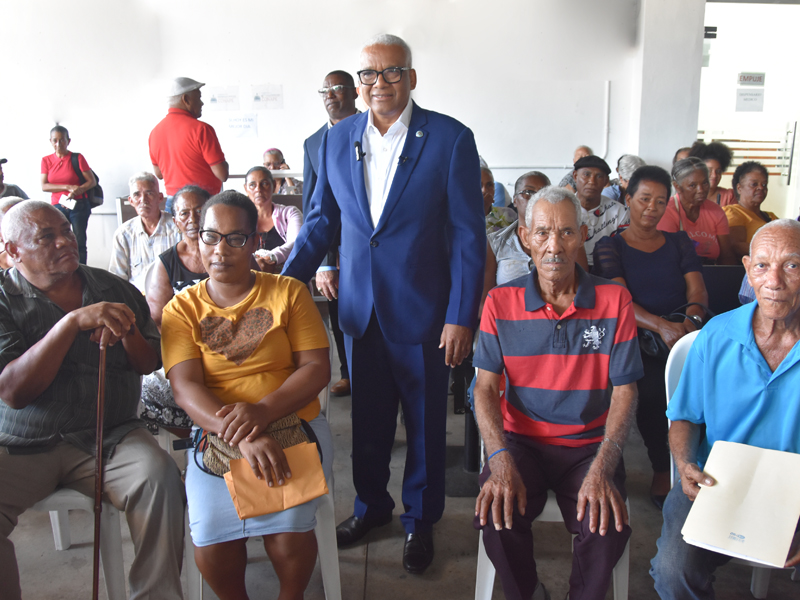 El director general de Jubilaciones y Pensiones a Cargo del Estado (DGJP), licenciado Juan Rosa, dijo que esa institución      no es un depósito de personas mayores, sino un lugar donde se trata con dignidad tanto a los adultos mayores como a los beneficiarios de pensiones por discapacidad y pensiones solidarias, al tiempo que manifestó que en estos cuatro años han sido otorgadas 59,703 nuevas pensiones de ese tipo.   