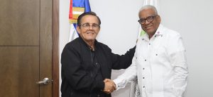 Con la finalidad de tratar temas de interés común entre la Direccion General Jubilaciones y Pensiones a Cargo del Estado (DGJP) y la Asociación Nacional de Profesionales Agropecuarios (ANPA), el director general de Pensiones, licenciado Juan Rosa, recibió la visita del presidente de la referida Asociación, Tito Hernández.