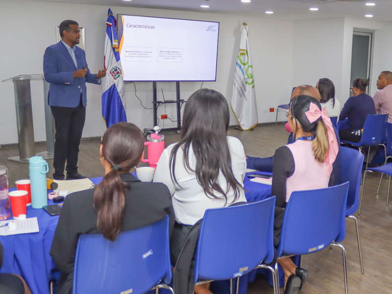 Con el objetivo de fortalecer las capacidades y habilidades a la hora de comunicar de forma efectiva, la Dirección General de Jubilaciones y Pensiones a Cargo del Estado (DGJP) en conjunto con el Instituto de Formación Técnico Profesional (INFOTEP), iniciaron este miércoles el curso taller sobre Maestría de Ceremonias, dirigido a colaboradores de diferentes áreas de la institución.