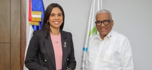 El director general de Jubilaciones y Pensiones a Cargo del Estado, licenciado Juan Rosa, recibió en su despacho a la diputada por el municipio Santo Domingo Norte, Patricia Núñez, quien realizó una visita de cortesía para tratar temas de interés mutuo para ambas partes.