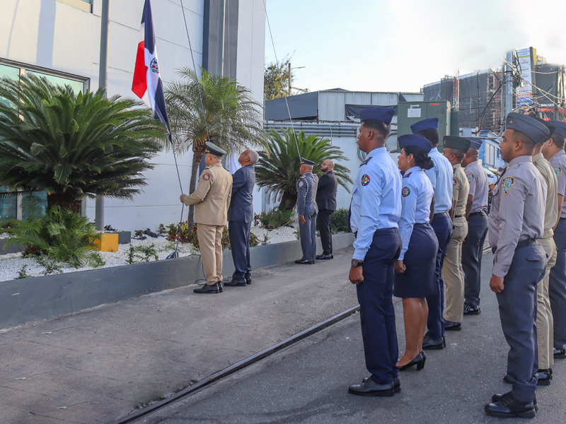 Los actos conmemorativos iniciaron con el izamiento de la Bandera Nacional en la sede central de la DGJP, continuando con la celebración de la misa de acción de gracias a cargo del reverendo padre, Evaristo Heres, Vicario en la Catedral Primada de América, culminando con la realización de una ofrenda floral depositada en el Altar de la Patria. Los actos conmemorativos iniciaron con el izamiento de la Bandera Nacional en la sede central de la DGJP, continuando con la celebración de la misa de acción de gracias a cargo del reverendo padre, Evaristo Heres, Vicario en la Catedral Primada de América, culminando con la realización de una ofrenda floral depositada en el Altar de la Patria.