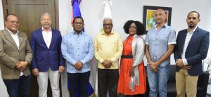 El director general de Jubilaciones y Pensiones, a Cargo del Estado, licenciado Juan Rosa, recibió este viernes al director del Comité de Retiro de la Policía Nacional, (COREPOL), coronel Wendy Made Montilla, con el propósito de fortalecer los mecanismos de protección y garantizar un servicio más eficiente y transparente para los pensionados y jubilados del sistema de pensiones.