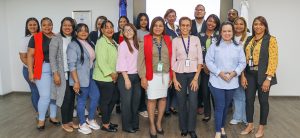 La Dirección General de Jubilaciones y Pensiones a Cargo del Estado (DGJP), en coordinación con el Consejo Nacional de Personas Envejecientes (CONAPE), impartió la charla “Trato digno a nuestros adultos mayores”, dirigida a los colaboradores de la institución, como parte del compromiso institucional de fortalecer la sensibilización y el respeto hacia las personas mayores.