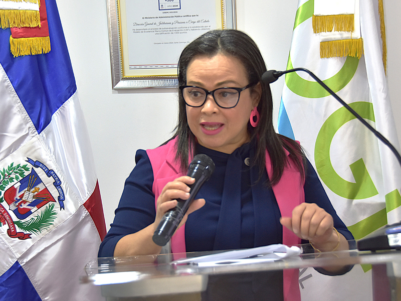 El Ministerio de Energía y Minas, en coordinación con la Dirección General de Jubilaciones y Pensiones (DGJP), impartió la charla “Uso Racional de la Energía”, con el objetivo de fomentar una cultura de ahorro energético y promover prácticas que optimicen el consumo de energía. El Ministerio de Energía y Minas, en coordinación con la Dirección General de Jubilaciones y Pensiones (DGJP), impartió la charla “Uso Racional de la Energía”, con el objetivo de fomentar una cultura de ahorro energético y promover prácticas que optimicen el consumo de energía.