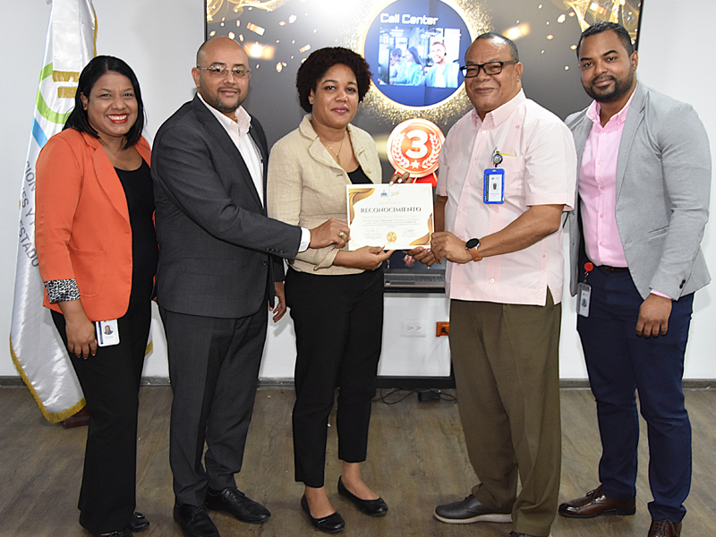 Departamento Administrativo, ganador en primer lugar con el slogan ‘’Tu tranquilidad, nuestro compromiso’’; en segundo lugar, resultó ganador la División de Tecnología: ‘’Calidad que deja huellas’’ y en tercer lugar la División de Call Center: ‘’Bienestar sin preocupación’’