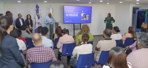 El director general de Jubilaciones y Pensiones a Cargo del Estado, licenciado Juan Rosa, destacó la importancia de la charla "Lo que debo saber sobre mi Pensión", como parte de los objetivos institucionales y del gobierno del presidente Luis Abinader, orientados a capacitar a los colaboradores de las distintas entidades estatales. Durante la actividad, informó que la institución trabaja para postularse al Premio a la Calidad. En ese sentido destacó que somos una de las primeras dependencias del Ministerio de Hacienda en obtener la Certificación Sello CAF +300, prestigiosa distinción otorgado por el Ministerio de Administración Pública (MAP) a aquellas instituciones que implementan con éxitos el Modelo de Excelencia Marco Común de Evaluación.