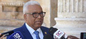  El director General de Jubilaciones y Pensiones a Cargo del Estado, licenciado Juan Rosa, se unió este viernes a la conmemoración del 24 Aniversario con motivo del “Dia Nacional de la Seguridad Social, al participar en la misa de Acción de Gracias celebrada en la Catedral Primada de América. Tras la homilía del párroco Nelson Clark, el gerente general del CNSS, Edward Guzmán, evocó una de las cartas encíclicas del fallecido papa Francisco para destacar que cada generación debe asumir las luchas y logros de las anteriores y superarlos.