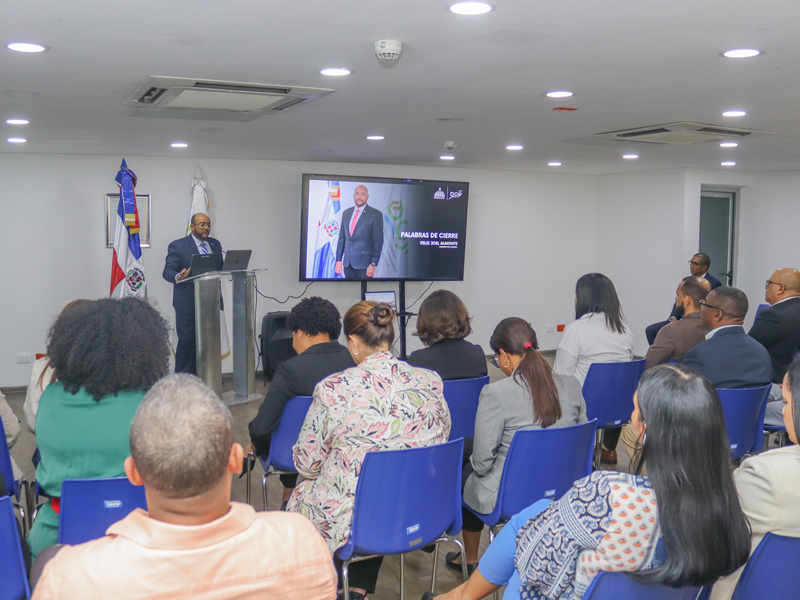 La Dirección General de Jubilaciones y Pensiones a Cargo del Estado (DGJP), presentó los resultados del T1 correspondiente al primer trimestre enero/marzo de 2025, alcanzando una puntuación de un 97.9% en la evaluación de logros institucionales, con más del 90% de las metas cumplidas, según el Seguimiento y Monitoreo del Plan Operativo Anual (POA).

El subdirector licenciado Felix Joel Almonte, en representación del director general licenciado Juan Rosa, destacó el esfuerzo de todas las áreas en la obtención de los resultados obtenidos, además felicitó a las unidades por sus aportes y dedicación para la postulación al Premio Nacional de la Calidad y destacó la ejecución presupuestaria de un 98.55% en pensiones y un 100.26% en el ámbito administrativo.