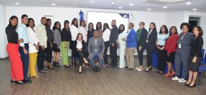 La Dirección General de Jubilaciones y Pensiones a Cargo del Estado (DGJP) en coordinación con el Instituto de Formación Técnico Profesional (INFOTEP) impartió el Curso-Taller “Maestría de Ceremonias” con el interés de dotar a los colaboradores de herramientas para una mejor comunicación.   La capacitación estuvo a cargo del facilitador José Luis García, colaborador del INFOTEP, quien con sus conocimientos, profesionalidad y dinamismo inspiró a los participantes a descubrir sus habilidades para hablar en público “esta fue una jornada de aprendizaje y puedo asegurar que en este grupo hay mucho talento” expresó García.