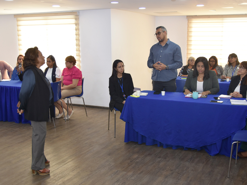 Con el objetivo de dotar a su personal de herramientas y habilidades para el manejo efectivo de conflictos, tanto en el ámbito laboral como familiar, la Dirección General de Jubilaciones y Pensiones a Cargo del Estado (DGP) impartió la charla "Manejo de Conflictos", dirigida a sus colaboradores.