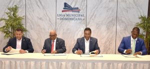 La Dirección General de Jubilaciones y Pensiones a Cargo del Estado (DGJP), la Liga Municipal Dominicana (LMD), la Federación Dominicana de Municipios (FEDOMU) y la Federación Dominicana de Distritos Municipales (FEDODIM) trabajarán de manera coordinada para fortalecer el sistema de verificación de datos sobre los beneficiarios de pensión, de manera que involucrarán a los gobiernos locales en la notificación de defunciones de personas en cada municipio y distrito municipal del país.