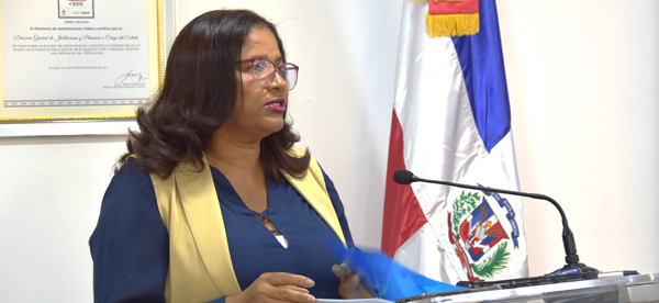 La Dirección General de Jubilaciones y Pensiones, en coordinación con el Instituto de Formación Técnico Profesional (INFOTEP), realizó el curso-taller “Ortografía y Redacción”, dirigido a encargados, secretarias y el personal que elaboren comunicaciones a través de la plataforma Transdoc, con el objetivo de fortalecer sus habilidades para una escritura correcta. La capacitación estuvo a cargo de la licenciada María Terrero Rodríguez, facilitadora del INFOTEP, quien expuso de manera detallada temas fundamentales como la redacción, su definición y cualidades, la acentuación ortográfica, las sílabas, los tipos de acentos (agudos y graves), así como la tilde diacrítica. También se presentaron los principales tipos de redacción: literaria y administrativa, junto con sus respectivas definiciones.