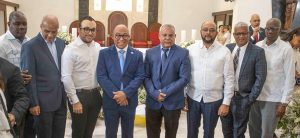 El subdirector de la Dirección General de Jubilaciones y Pensiones a Cargo del Estado (DGJP), Félix Joel Almonte, en representación de director general, licenciado Juan Rosa, participó este miércoles en la misa de Acción de Gracias por motivo al 28 Aniversario de la Comisión Presidencial de Apoyo al Desarrollo Barrial (CPADB).