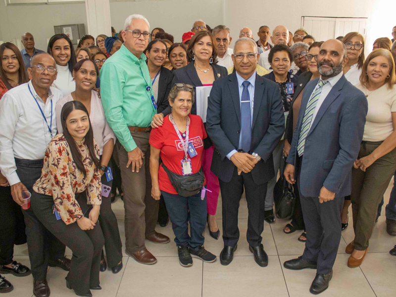 Continuando con su programa de capacitación sobre el Sistema de Reparto Estatal Dominicano para servidores públicos, la Dirección General de Jubilaciones y Pensiones a Cargado del Estado (DGJP), impartió la charla "Sistema de Reparto: procedimientos y beneficios para los afiliados", a colaboradores del Ministerio de Cultura y de la Administradora de Riesgos de Salud para Maestros (ARS SEMMA).