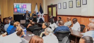 La Dirección General de Jubilaciones y Pensiones a Cargo del Estado (DGJP) impartió una charla titulada “Sistema de Reparto: Procedimientos y Beneficios para los Afiliados”, dirigida a los colaboradores del Instituto Dominicano de Meteorología (INDOMET), con el objetivo de orientarlos y capacitarlos sobre cómo obtener una pensión y convertirse en multiplicadores del tema.