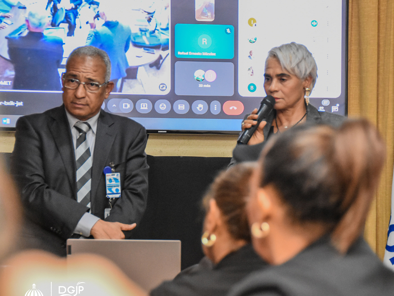 La Dirección General de Jubilaciones y Pensiones a Cargo del Estado (DGJP) impartió una charla titulada “Sistema de Reparto: Procedimientos y Beneficios para los Afiliados”, dirigida a los colaboradores del Instituto Dominicano de Meteorología (INDOMET), con el objetivo de orientarlos y capacitarlos sobre cómo obtener una pensión y convertirse en multiplicadores del tema.