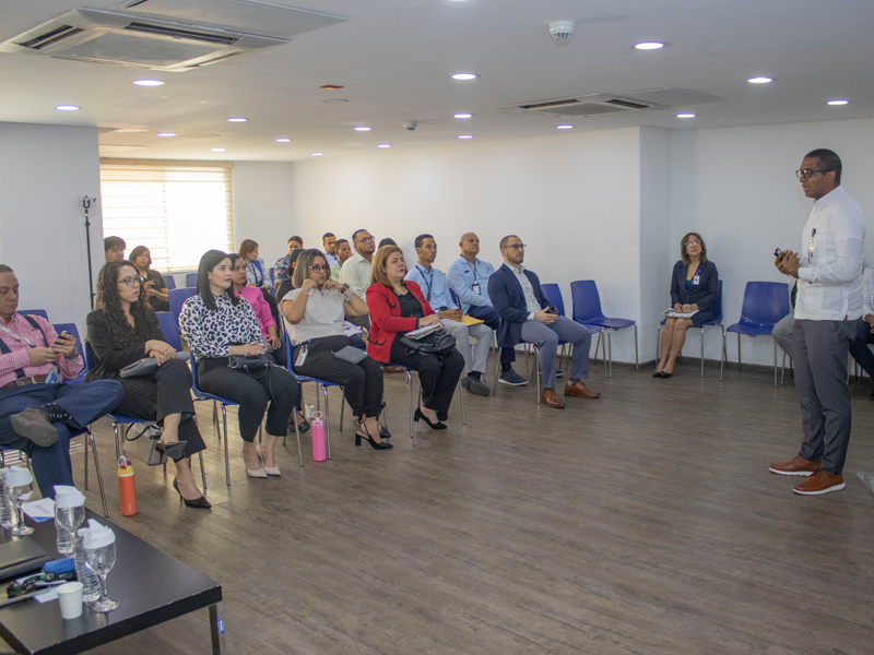 Con el propósito de fortalecer el conocimiento técnico sobre el Sistema de Reparto Estatal, la Dirección General de Jubilaciones y Pensiones a Cargo del Estado (DGJP) impartió una charla formativa dirigida a colaboradores de la Superintendencia de Pensiones (SIPEN). Esta iniciativa forma parte de los esfuerzos institucionales orientados a promover una cultura previsional sólida en el sector público.