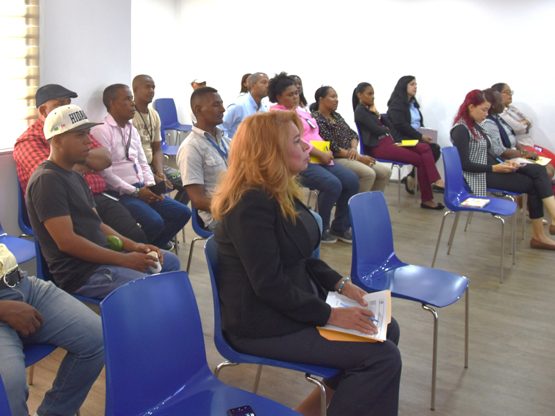 La Dirección General de Jubilaciones y Pensiones a Cargo del Estado (DGJP), en coordinación con el Instituto Dominicano de Meteorología (INDOMET), impartieron este miércoles el taller sobre Prevención ante Ciclones Tropicales, dirigido especialmente a los colaboradores del departamento Administrativo y las áreas de Servicios Generales y Mantenimiento.
