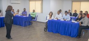 La Dirección General de Jubilaciones y Pensiones a Cargo del Estado (DGJP), en coordinación con el Instituto Nacional de Formación Técnico Profesional (INFOTEP), impartió el curso-taller “Atención al Usuario y Calidad en el Servicio”, con el propósito de fortalecer las competencias del personal en la gestión eficiente, empática y respetuosa hacia los usuarios, pensionados y jubilados.