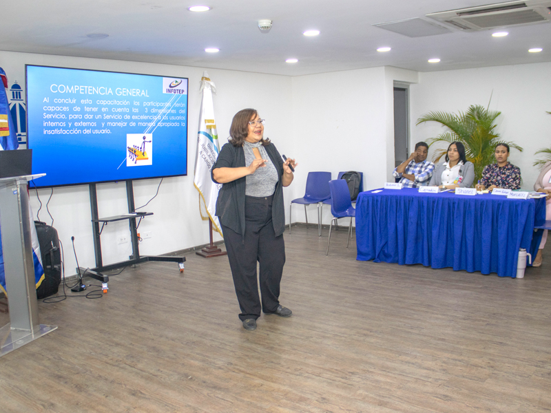 La Dirección General de Jubilaciones y Pensiones a Cargo del Estado (DGJP), en coordinación con el Instituto Nacional de Formación Técnico Profesional (INFOTEP), impartió el curso-taller “Atención al Usuario y Calidad en el Servicio”, con el propósito de fortalecer las competencias del personal en la gestión eficiente, empática y respetuosa hacia los usuarios, pensionados y jubilados. 