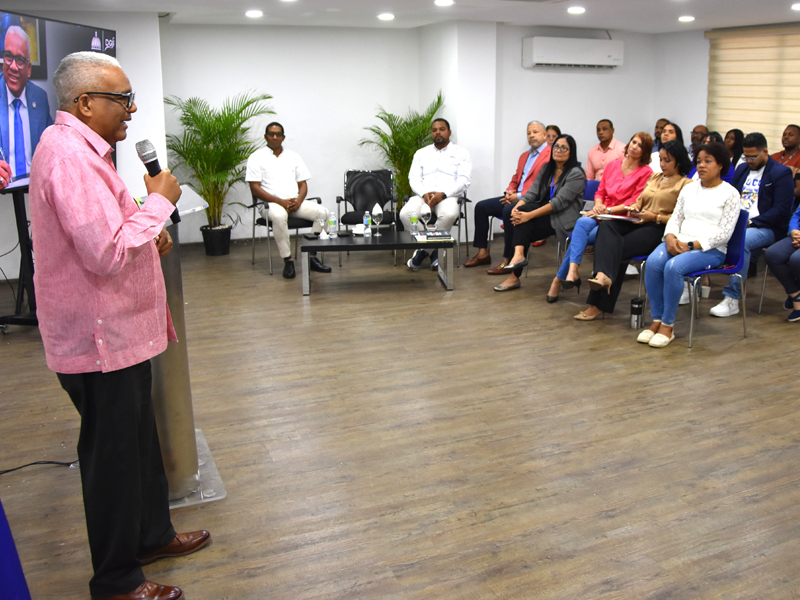 La Dirección General de Jubilaciones y Pensiones a Cargo del Estado (DGJP) presentó este viernes los resultados en su evaluación de desempeño correspondiente al tercer trimestre del año 2025, alcanzando un 99.71% de cumplimiento en los indicadores para el período julio-septiembre.