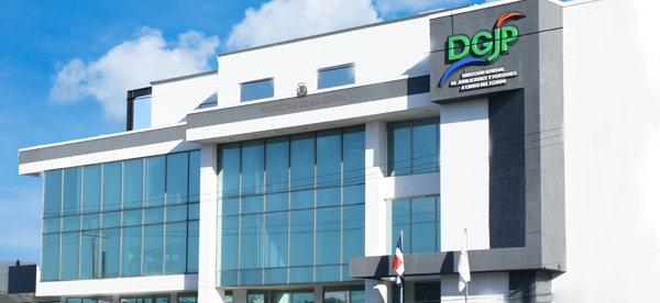 La Dirección General de Jubilaciones y Pensiones a Cargo del Estado (DGJP) informó que fue realizado el desembolso de más RD$ 3,884, 802,646.57 correspondiente al pago de la regalía pascual del año 2025, a todos los pensionados y jubilados a cargo del Estado.