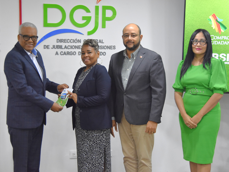 La Dirección General de Jubilaciones y Pensiones a Cargo del Estado (DGJP) puso en ejecución su Tercera Versión Carta Compromiso al Ciudadano, un documento orientado a fortalecer el ejercicio de los derechos ciudadanos, transparentar el uso de los recursos públicos y garantizar estándares de calidad en los servicios administrativos que ofrece la institución.