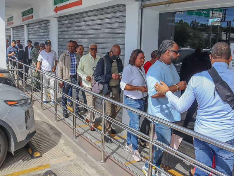 La Dirección General de Jubilaciones y Pensiones a Cargo del Estado (DGJP) continuó este martes con el proceso de inclusión a nómina para cientos de envejecientes que fueron beneficiados con pensiones solidarias mediante los decretos 677 y 678 del año 2025. 