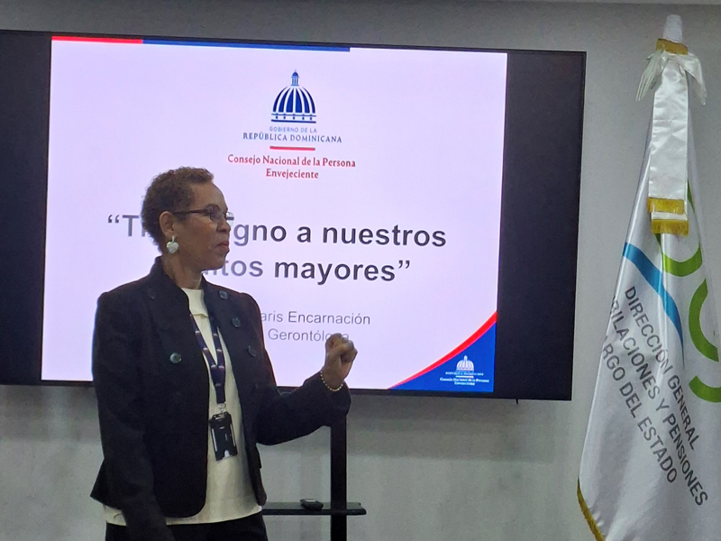La Dirección General de Jubilaciones y Pensiones (DGJP), en coordinación con el Consejo Nacional de la Persona Envejeciente (CONAPE), realizó el taller “Trato Digno al Adulto Mayor”, dirigido a sus colaboradores, con el objetivo de fortalecer la conciencia sobre el respeto, la empatía y el buen trato hacia las personas envejecientes. La Dirección General de Jubilaciones y Pensiones (DGJP), en coordinación con el Consejo Nacional de la Persona Envejeciente (CONAPE), realizó el taller “Trato Digno al Adulto Mayor”, dirigido a sus colaboradores, con el objetivo de fortalecer la conciencia sobre el respeto, la empatía y el buen trato hacia las personas envejecientes.