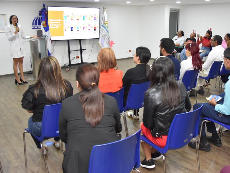 La Dirección General de Jubilaciones y Pensiones (DGJP), en coordinación con la Clínica Cruz Jiminián, impartió la charla “Signos y Síntomas de Alarma en el Cáncer Infantil”, dirigida a colaboradores de la institución con el objetivo de promover la detección temprana y la actuación oportuna ante esta enfermedad. La Dirección General de Jubilaciones y Pensiones (DGJP), en coordinación con la Clínica Cruz Jiminián, impartió la charla “Signos y Síntomas de Alarma en el Cáncer Infantil”, dirigida a colaboradores de la institución con el objetivo de promover la detección temprana y la actuación oportuna ante esta enfermedad.