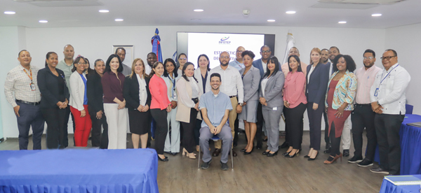 La Direccion General de Jubilaciones y Pensiones a Cargo del Estado (DGJP) a través del Instituto de Formación Tecnico Profesional (INFOTEP), impartió el Curso Estadística Descriptiva, dirijo especialmente a directores, encargados y coordinadores de la institución.