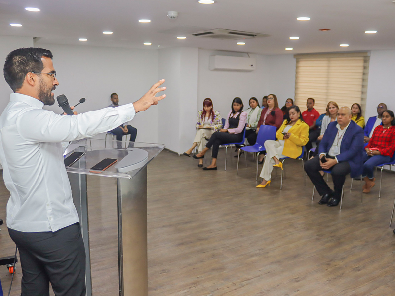 En el marco de la conmemoración del Día Mundial contra el Cáncer, la Dirección General de Jubilaciones y Pensiones (DGJP), a través del Departamento de Recursos Humanos, impartió la charla “Nutrición como pilar en el cáncer”, dirigida a sus colaboradores, como parte de las acciones de sensibilización desarrolladas durante el mes dedicado a la concienciación sobre esta enfermedad.