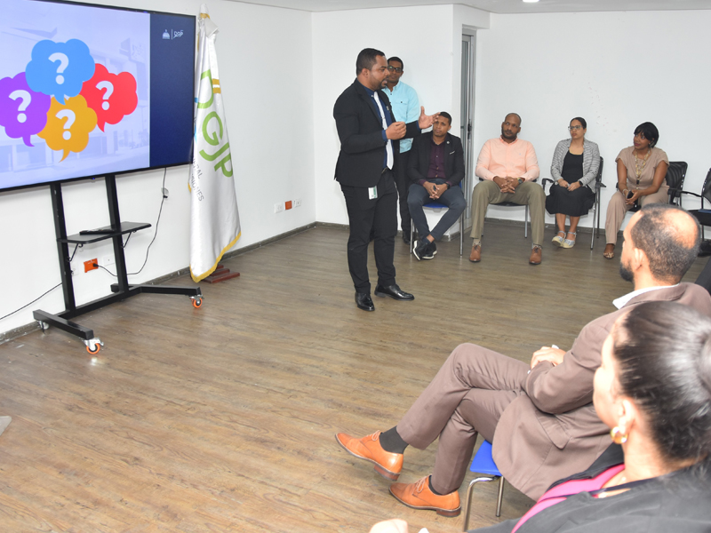 El Departamento de Planificación y Desarrollo de la Dirección General de Jubilaciones y Pensiones a Cargo del Estado (DGJP), a través de la División de Programas, Planes y Proyectos impartieron un taller formativo orientado a la correcta presentación de las evidencias para el Plan Operativo Anual (POA) 2026, dirigido especialmente a las unidades organizativas y colaboradores responsables de la carga de las mismas. El Departamento de Planificación y Desarrollo de la Dirección General de Jubilaciones y Pensiones a Cargo del Estado (DGJP), a través de la División de Programas, Planes y Proyectos impartieron un taller formativo orientado a la correcta presentación de las evidencias para el Plan Operativo Anual (POA) 2026, dirigido especialmente a las unidades organizativas y colaboradores responsables de la carga de las mismas.