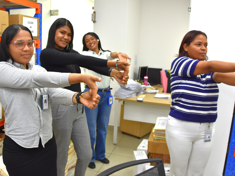 La Dirección General de Jubilaciones y Pensiones a Cargo del Estado (DGJP), inició la campaña Activa  tu Energía con la implementación de jornadas de pausa activa laboral en conmemoración del Día Mundial de la Salud, con el propósito de fomentar hábitos saludables y el bienestar integral de sus colaboradores.